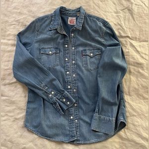 Levi’s Essential Denim Western Shirt Size M